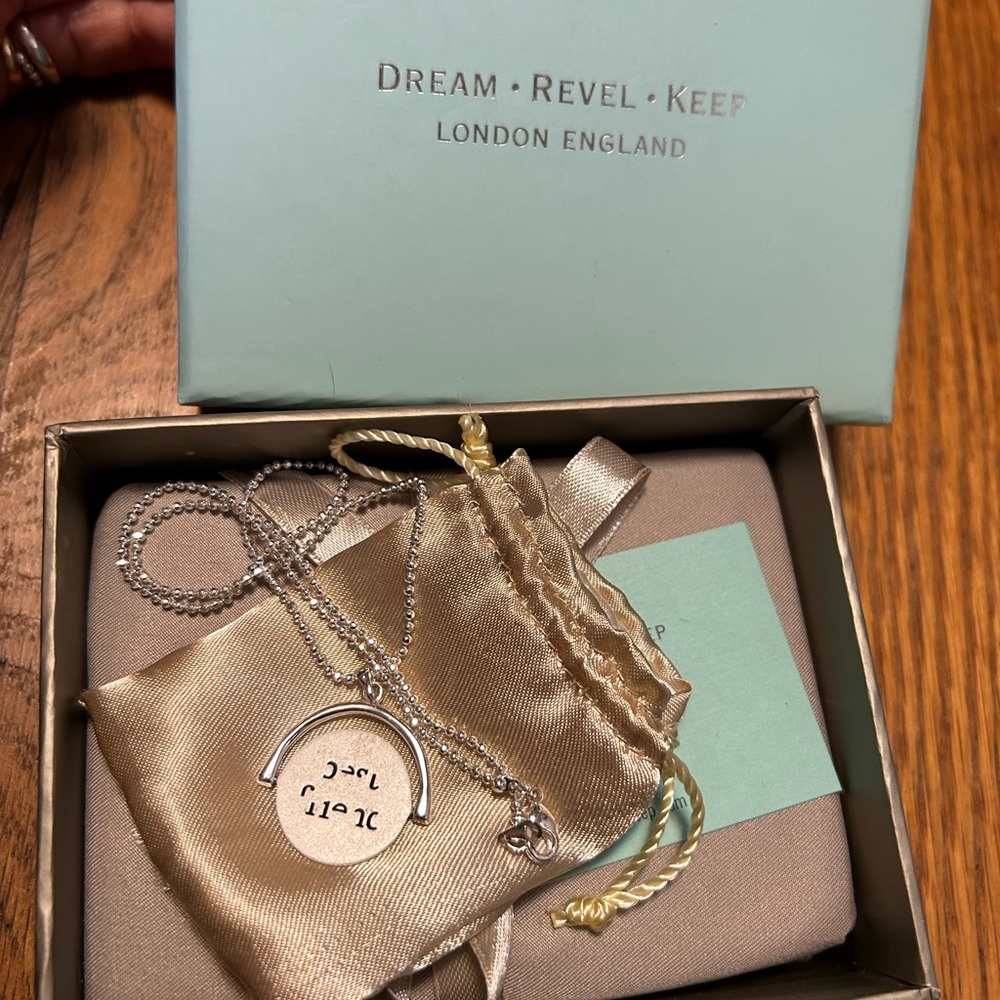 New Dream Revel Keep Silver Tone spinner pendant & chain “best friend” gift box